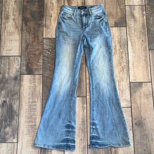 Judy Blue flare fit Light Wash Flare Jeans
